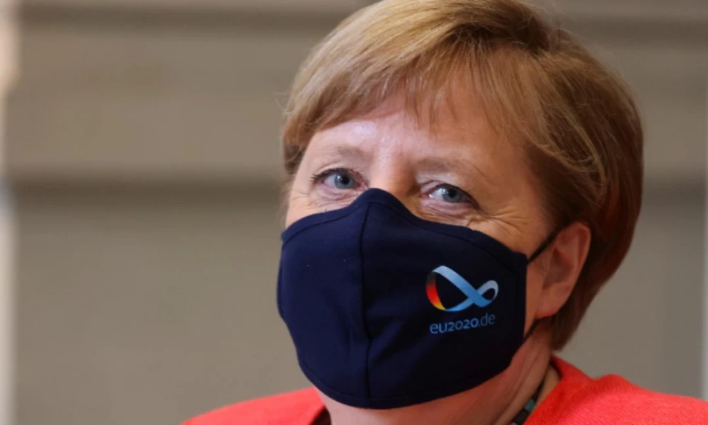 Γερμανία: Πρώτη δημόσια εμφάνιση της Μέρκελ...με μάσκα